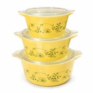 Vintage Pyrex Yellow Floral Casserole Set 473 474 475 With Lids Nesting Bowls